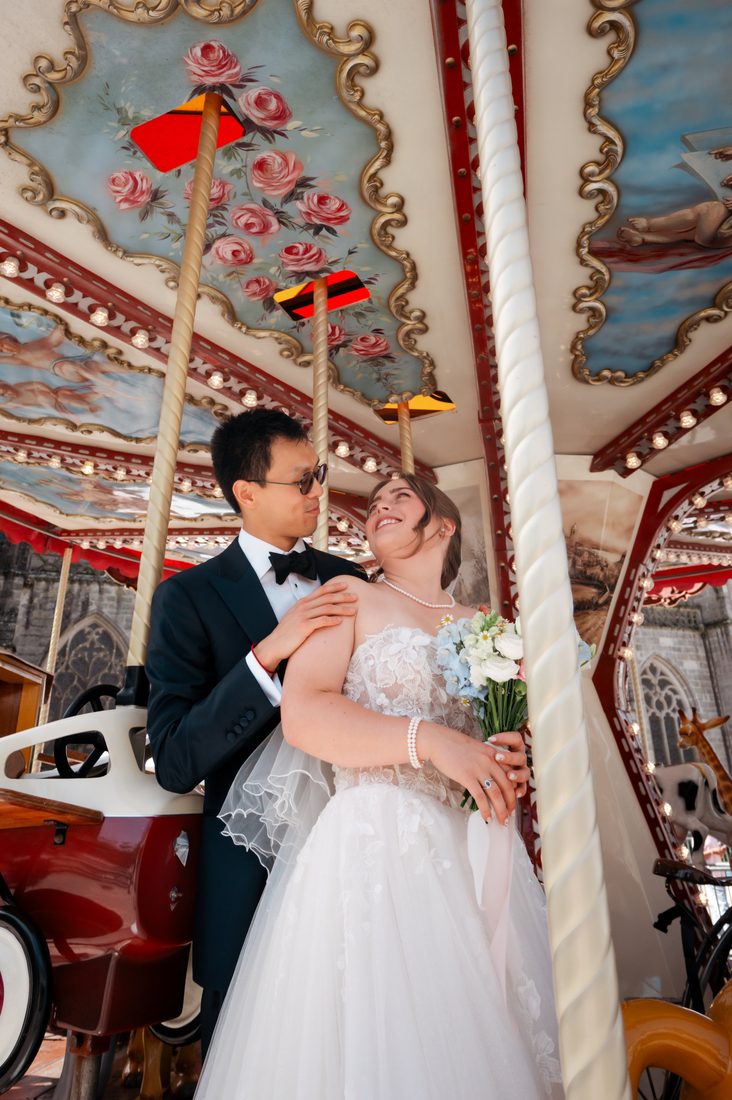 Les mariés sur le carrousel